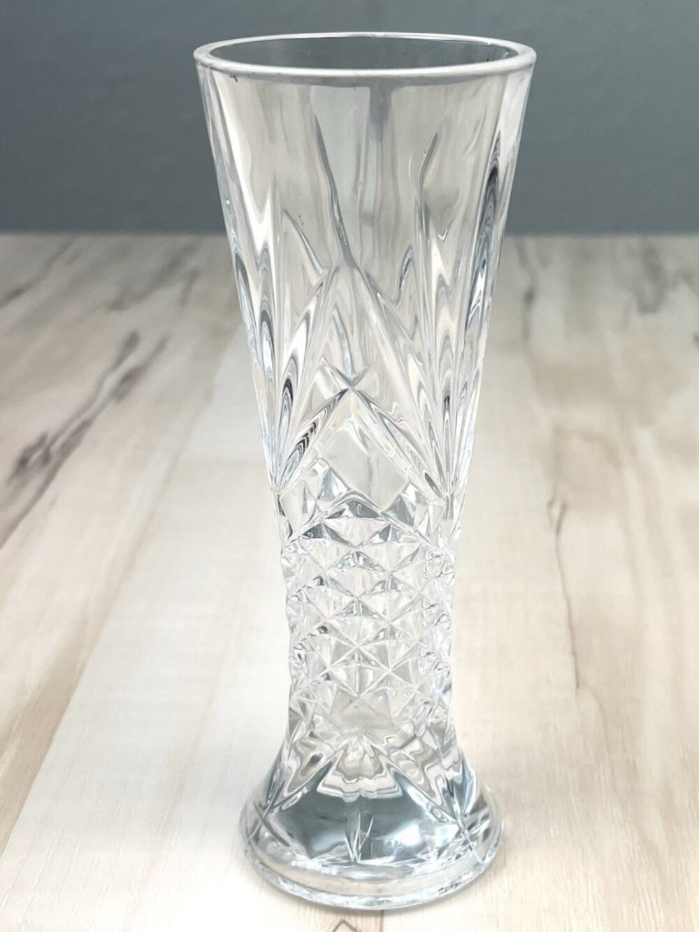 Cristal d'Arques Fontenay French 24% Lead Crystal Clear Cut Glass Bud Vase 6"